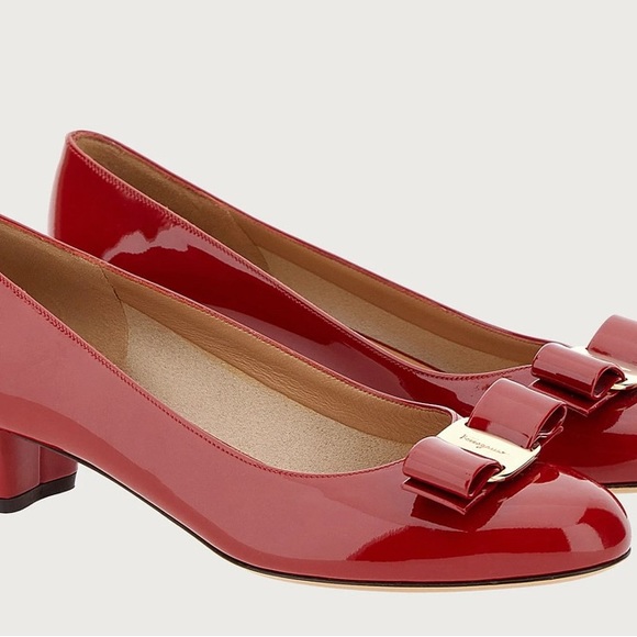 FERRAGAMO Vara Bow pump shoe - Picture 1 of 8
